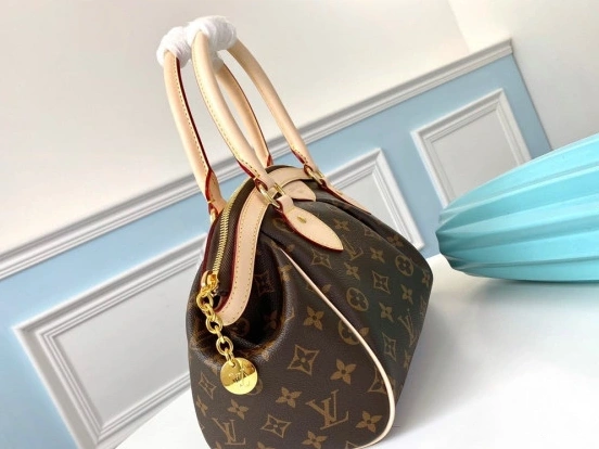LOUIS VUITTON TIVOLI 1231
